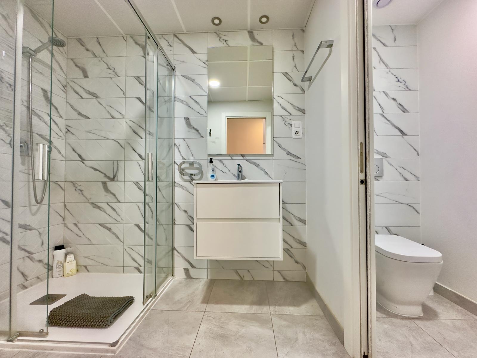 For sale - 2 Bedroom 1 Bathroom Apartment in Orihuela Costa - Las Filipinas  - Alicante