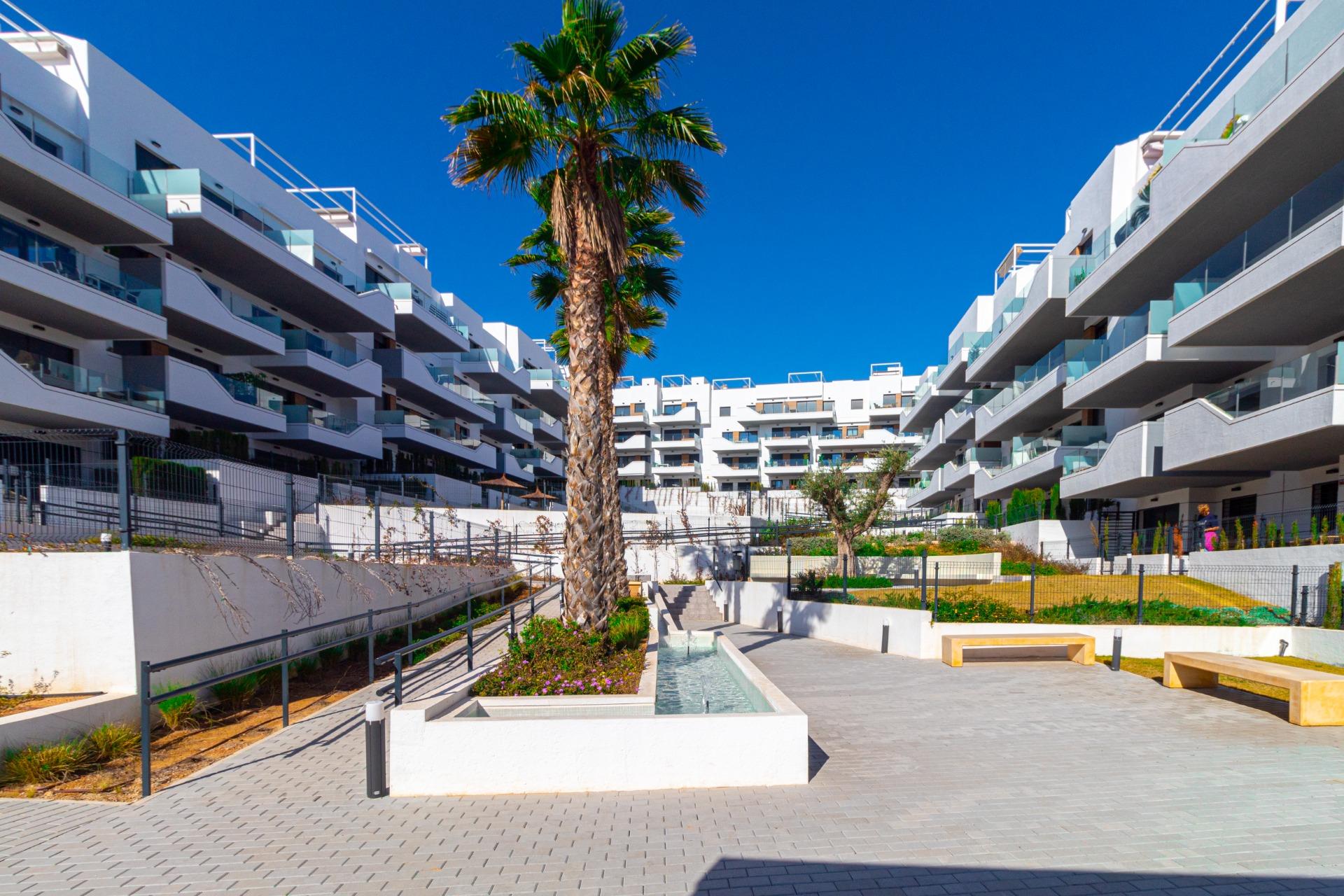 For sale - 2 Bedroom 1 Bathroom Apartment in Orihuela Costa - Las Filipinas  - Alicante