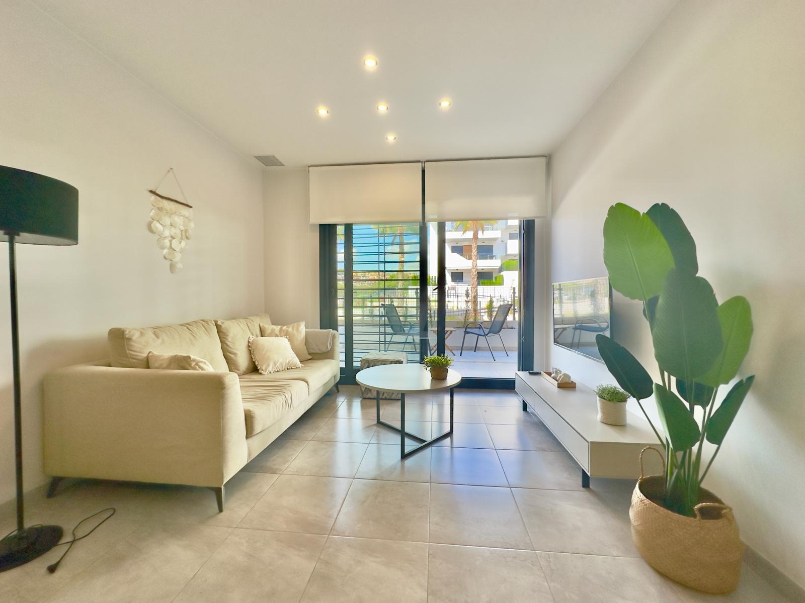 For sale - 2 Bedroom 1 Bathroom Apartment in Orihuela Costa - Las Filipinas  - Alicante
