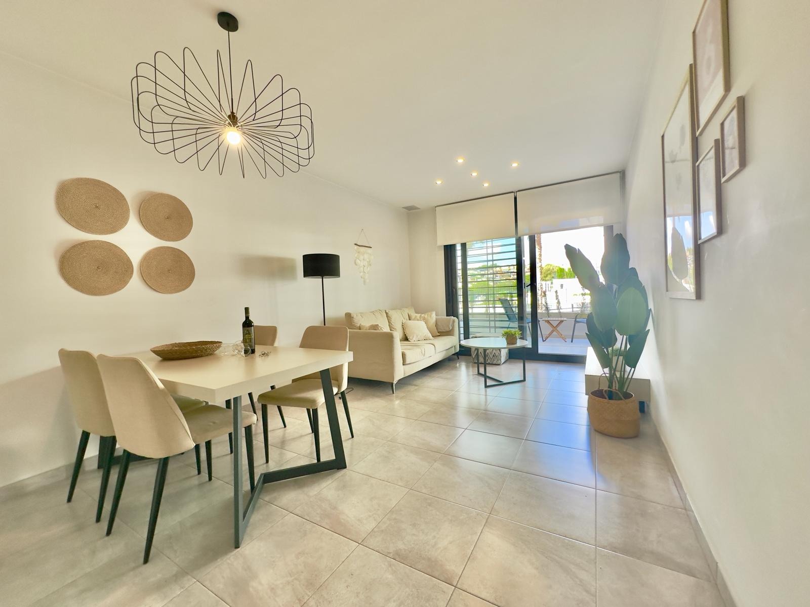 For sale - 2 Bedroom 1 Bathroom Apartment in Orihuela Costa - Las Filipinas  - Alicante
