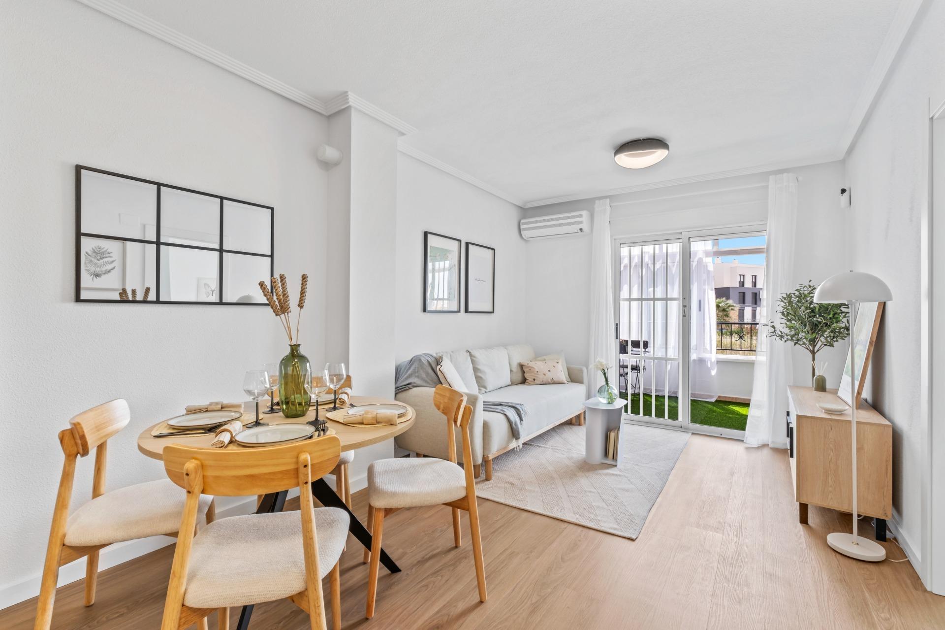 For sale - 2 Bedroom 1 Bathroom Apartment in Orihuela Costa - Playa Flamenca  - Alicante