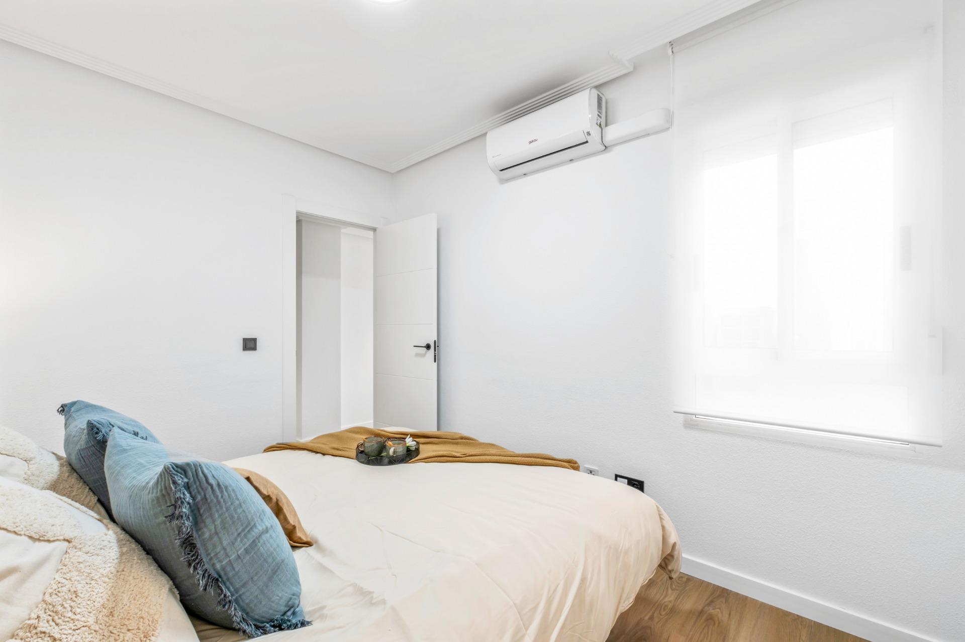 For sale - 2 Bedroom 1 Bathroom Apartment in Orihuela Costa - Playa Flamenca  - Alicante