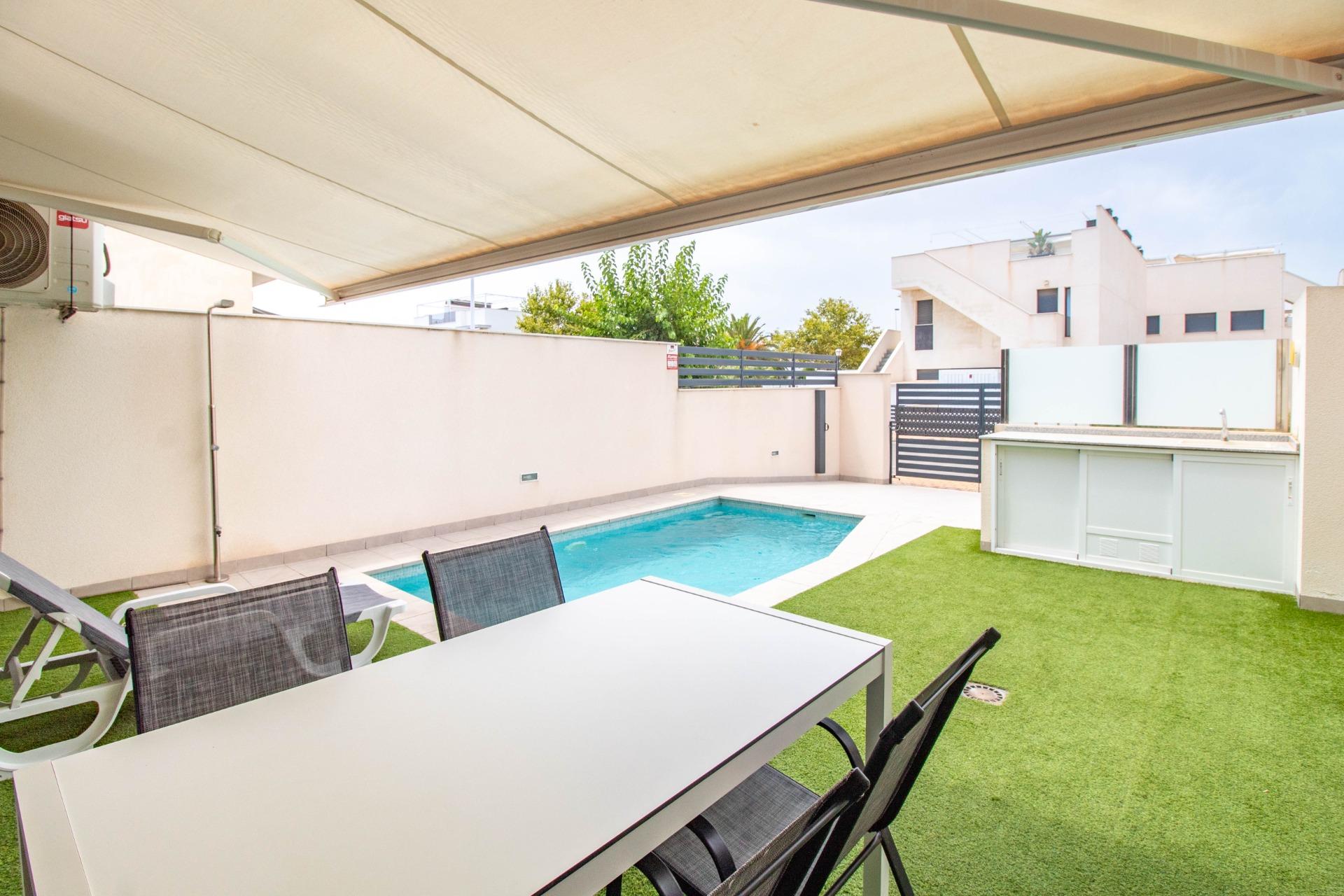 For sale - 2 Bedroom 2 Bathroom Bungalow in San Pedro del Pinatar - San Pedro del Pinatar  - Murcia