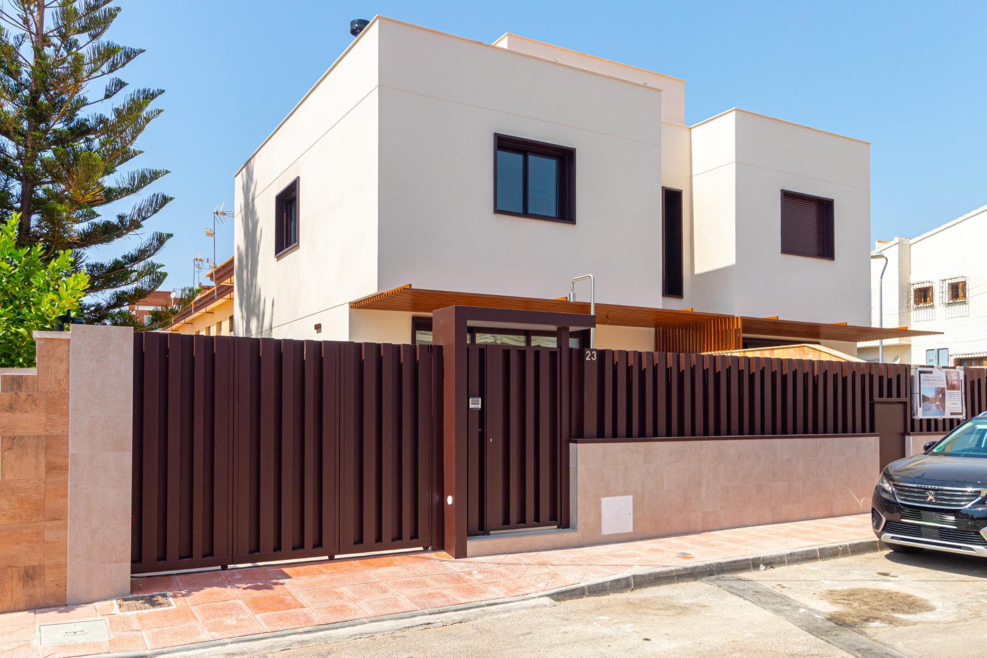For sale - 3 Bedroom 2 Bathroom Villa in Santiago de la ribera - Playa de santiago de la ribera  - Murcia
