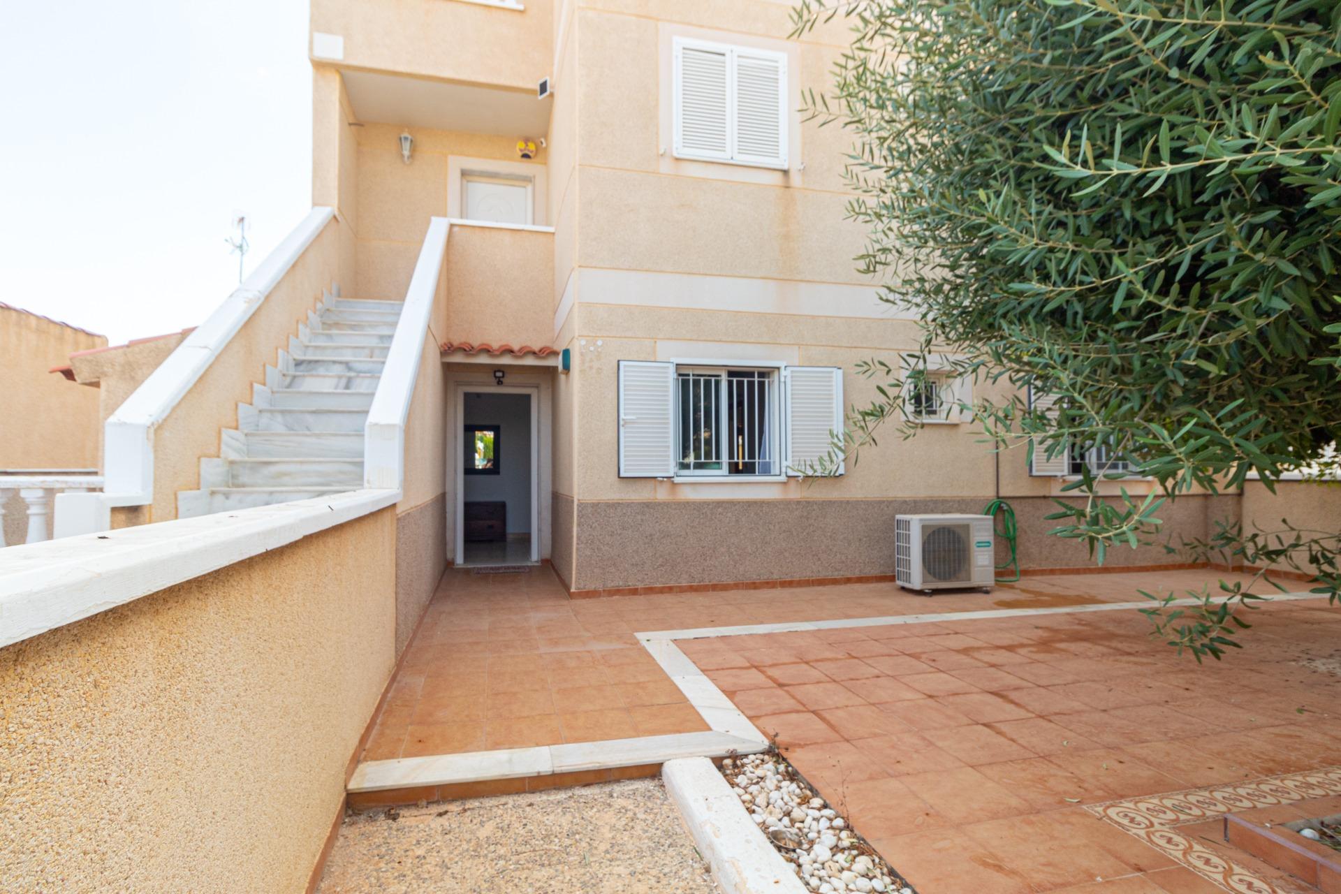 For sale - 3 Bedroom 2 Bathroom Bungalow in Orihuela Costa - Punta Prima  - Alicante