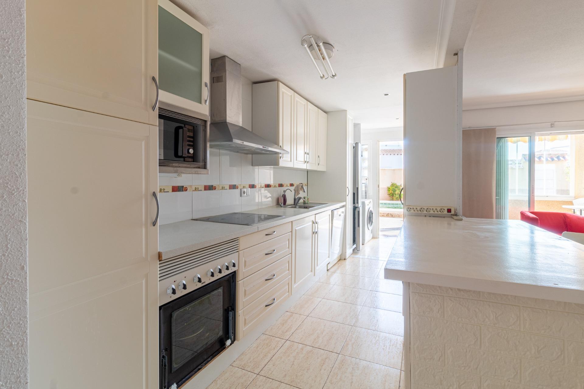 For sale - 3 Bedroom 2 Bathroom Bungalow in Orihuela Costa - Punta Prima  - Alicante