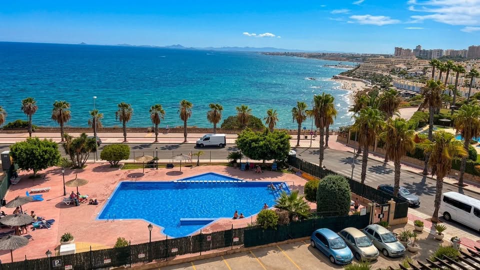For sale - BEACH FRONT 2 BED 2 BATH APARTMENT CABO ROIG -  - Alicante