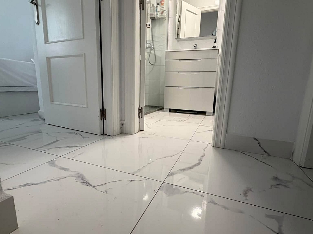 For sale - STUNNING 2BED 1BATH TOP FLOOR APARTMENT ENTRE NARANJOS -  - Alicante