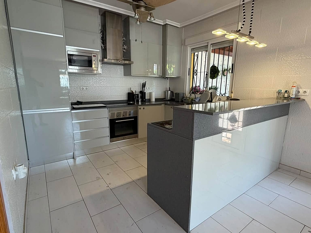 For sale - STYLISH 2BED 2BATH QUAD VILLA ENTRE NARANJOS -  - Alicante