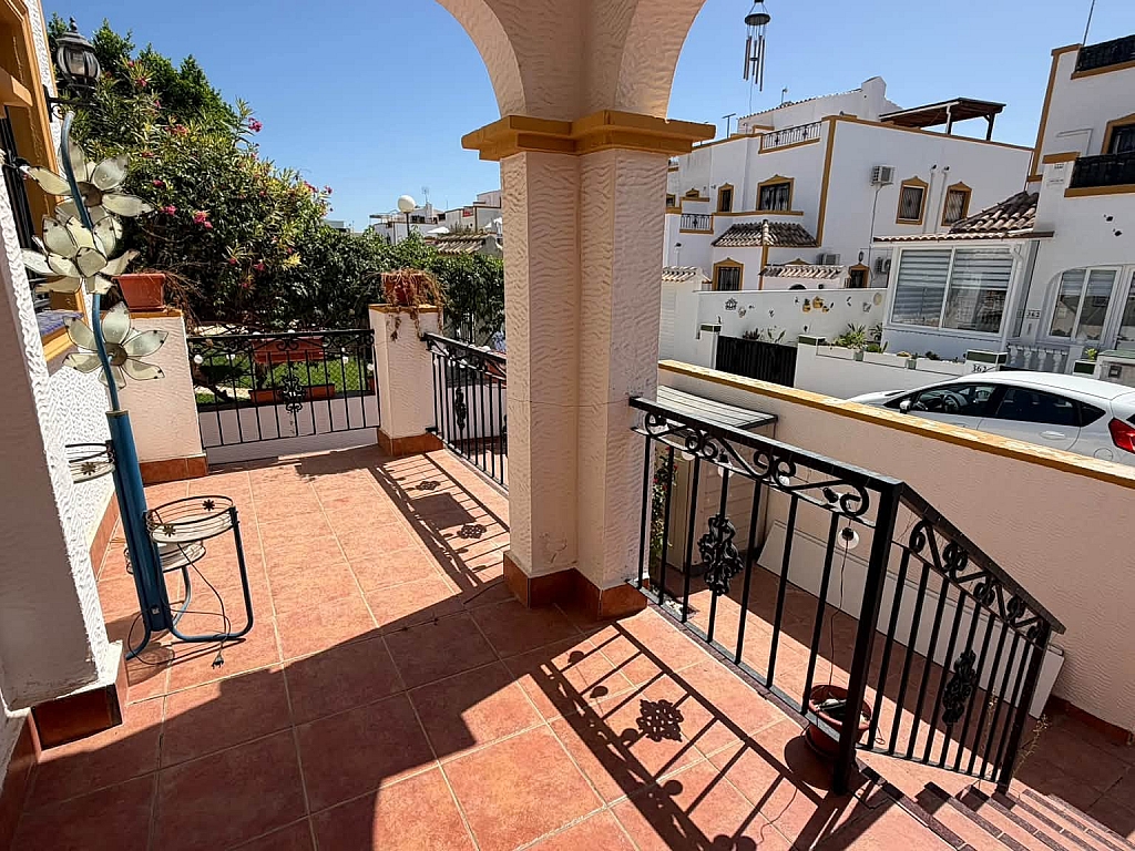 For sale - STYLISH 2BED 2BATH QUAD VILLA ENTRE NARANJOS -  - Alicante