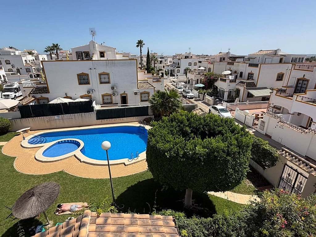 For sale - STYLISH 2BED 2BATH QUAD VILLA ENTRE NARANJOS -  - Alicante
