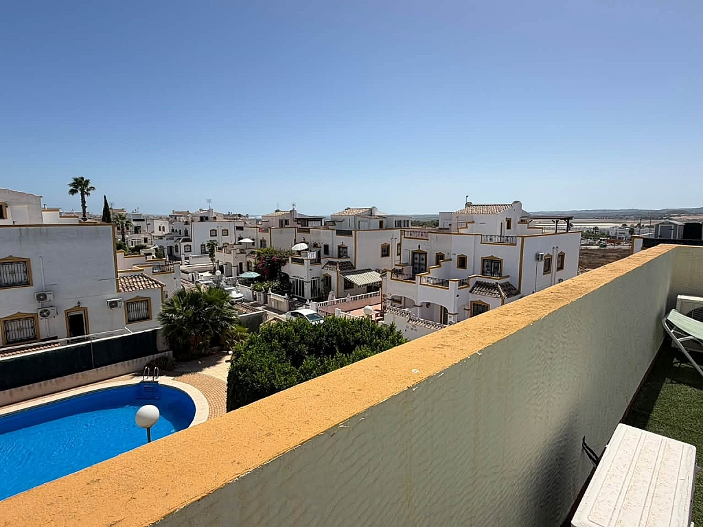 For sale - STYLISH 2BED 2BATH QUAD VILLA ENTRE NARANJOS -  - Alicante