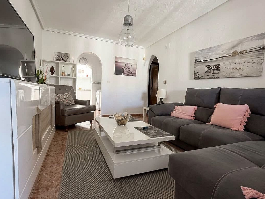 For sale - 2 BED 1 BATH GROUND FLOOR APARTMENT ENTRE NARANJOS -  - Alicante