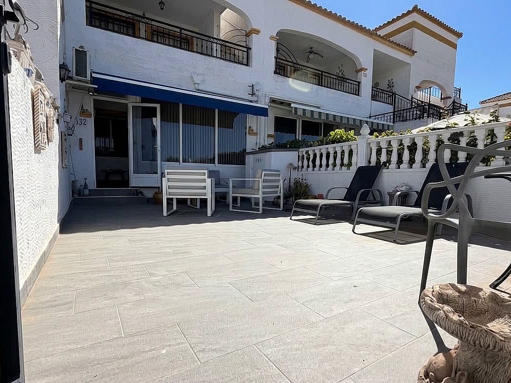 For sale - 2 BED 1 BATH GROUND FLOOR APARTMENT ENTRE NARANJOS -  - Alicante