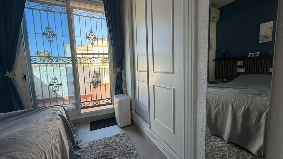 For sale - STUNNING 3 BED 2 BATH QUAD ENTRE NARANJOS -  - Alicante