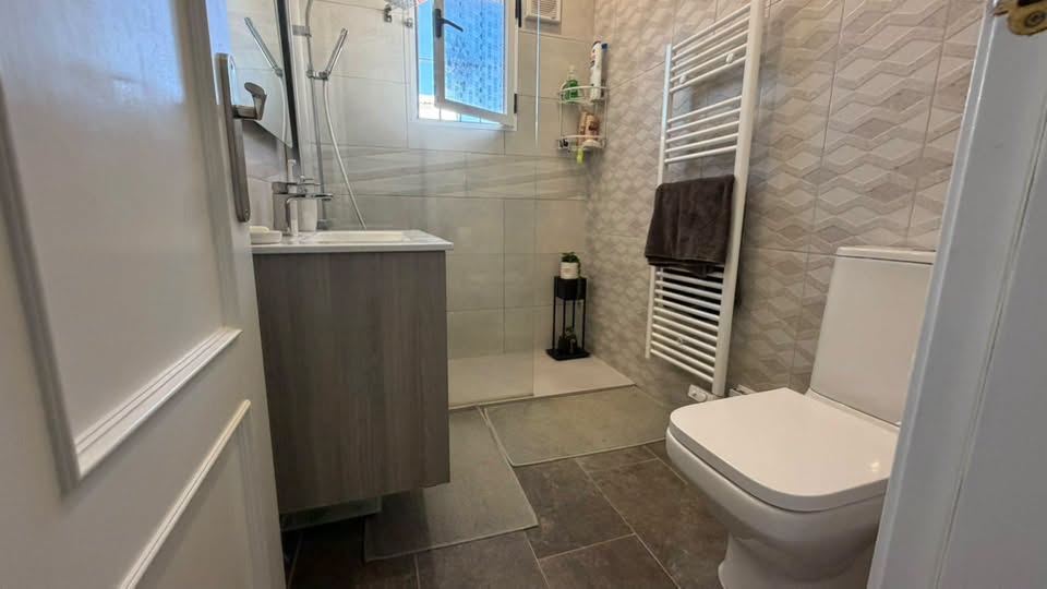 For sale - STUNNING 3 BED 2 BATH QUAD ENTRE NARANJOS -  - Alicante