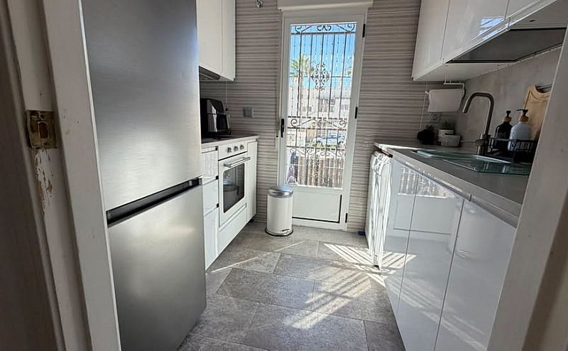 STUNNING 3 BED 2 BATH QUAD ENTRE NARANJOS