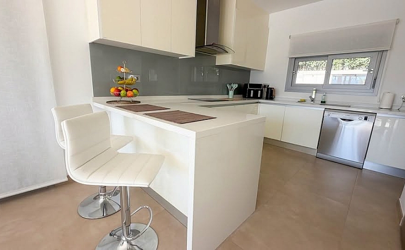 LUXURY 3BED 2 BATH VILLA VISTABELLA