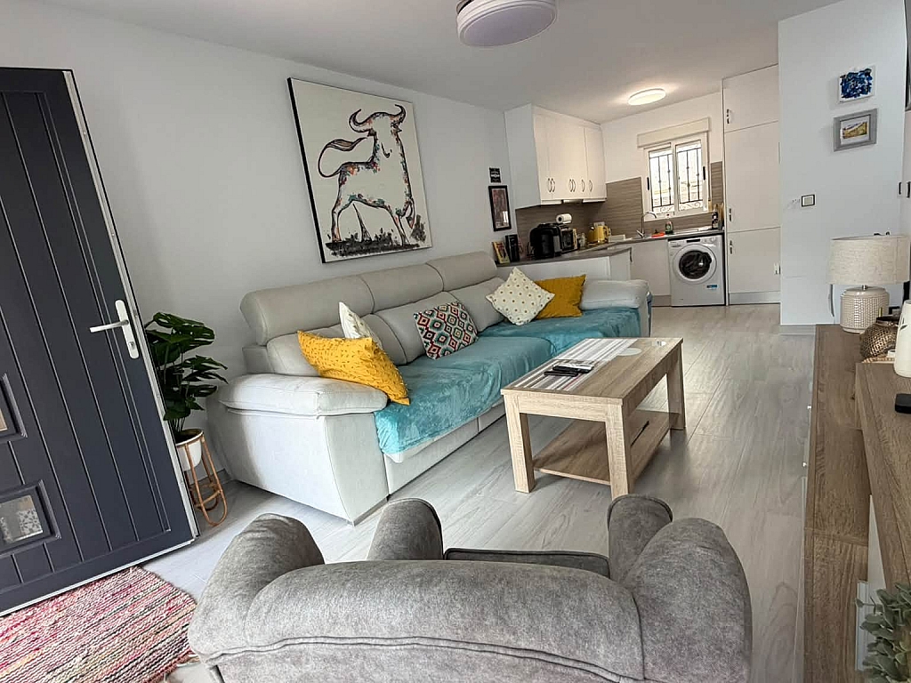 For sale - STUNNING 2BED 1BATH TOP FLOOR APARTMENT ENTRE NARANJOS - Entre Naranjos Vistabella Golf Jacrailla - Alicante
