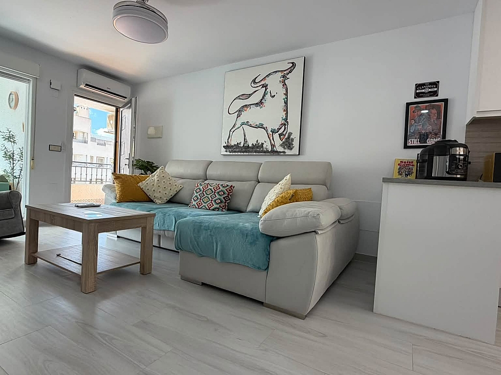 For sale - STUNNING 2BED 1BATH TOP FLOOR APARTMENT ENTRE NARANJOS - Entre Naranjos Vistabella Golf Jacrailla - Alicante