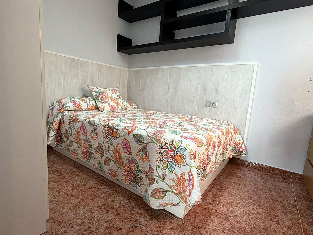 For sale - 2 BED 1 BATH GROUND FLOOR APARTMENT ENTRE NARANJOS -  - Alicante