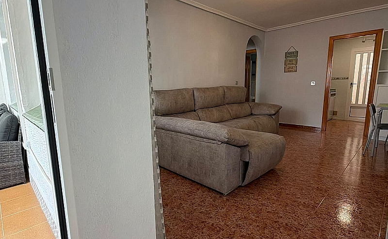 2 BED 1 BATH GROUND FLOOR APARTMENT ENTRE NARANJOS