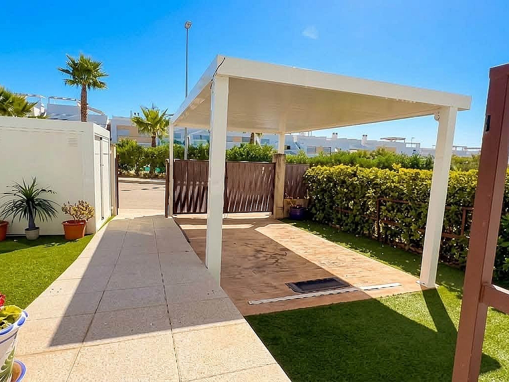 For sale - LUXURY 2 BED 2 BATH APARTMENT VISTABELLA -  - Alicante