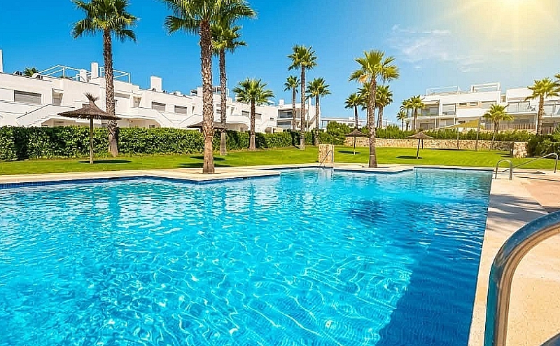 LUXURY 2 BED 2 BATH APARTMENT VISTABELLA