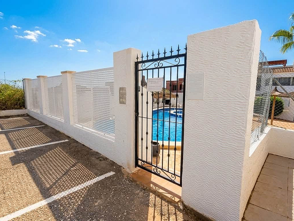 For sale - TOP FLOOR 2BED 2BATH APARTMENT ENTRE NARANJOS -  - Alicante