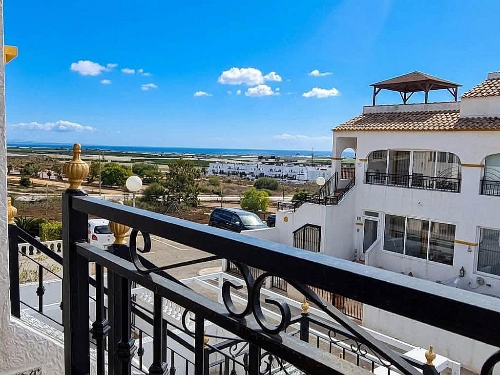 For sale - TOP FLOOR 2BED 2BATH APARTMENT ENTRE NARANJOS -  - Alicante